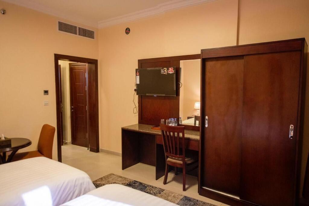 Al Ayniah Hotel Медина Экстерьер фото